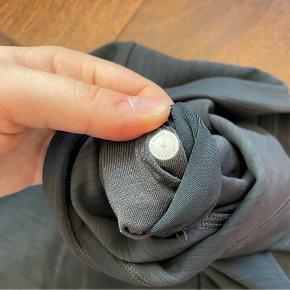 Lululemon Athletica Wunder Train High Waisted Shorts Dark Gray Womens Size 4 - Picture 4 of 7